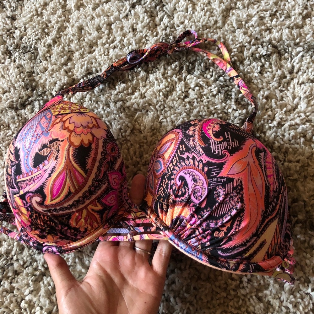 VS Bombshell Swimsuit Top 36D